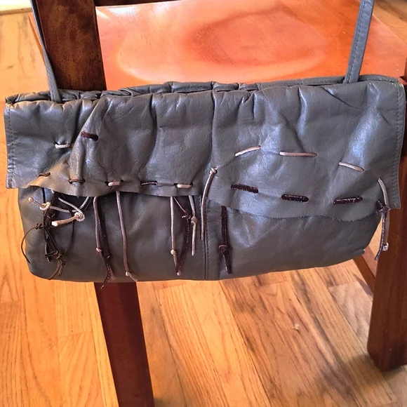 Opulent Containers Vintage African Leather Fringe Shoulder Bag Olive Green EUC - Picture 5 of 7